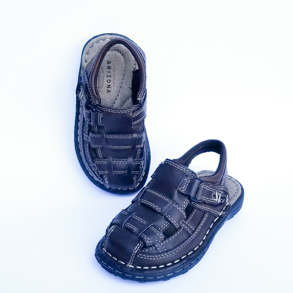 NWOT Arizona Jean Company Boys Sandals Brown 8M